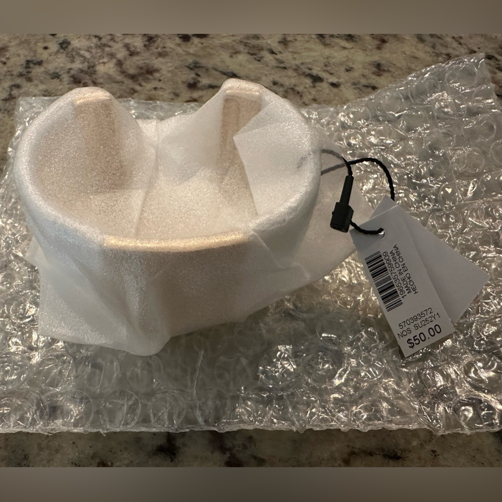 ✨ LOW START✨Ecru Raffia and Gold Cuff from WHBM - Picture 4 of 8